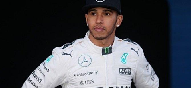 Türkiye'de sahil temizleyen Dünya Şampiyonu F1 Pilotu Hamilton öfkeli