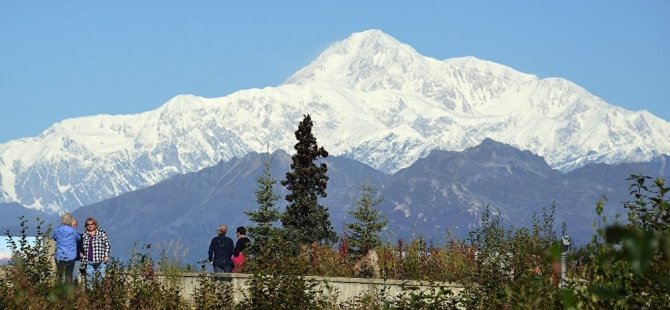 ABD'nin en yüksek dağındaki 66 ton donmuş insan dışkısı açığa çıkacak