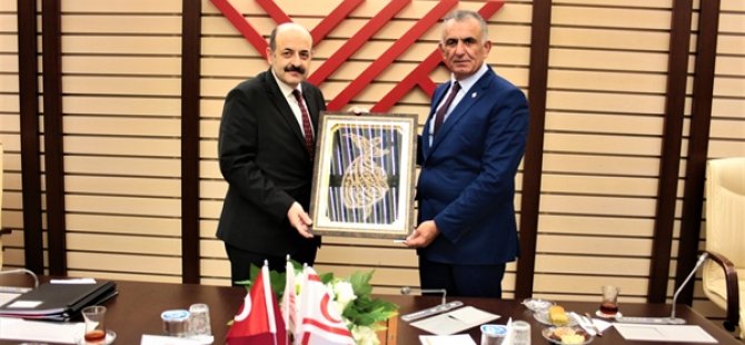 Milli Eğitim ve Kültür Bakanı Çavuşoğlu, YÖK Başkanı Yekta Saraç ile görüştü