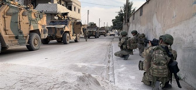 Türk Silahlı Kuvvetleri, Yunanistan sınırına tank sevk etmeye başladı.