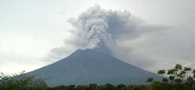 Japonya'da Şindake Yanardağı'nda Patlama