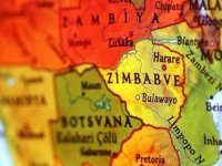 Zimbabve’de Kovid-19 yasaklarını ihlal eden 1300 kişi gözaltına alındı