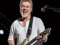 Gitar virtüözü Eddie Van Halen yaşamını yitirdi