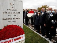 Eski Başbakanlardan Bülent Ecevit Vefatının 14'üncü Yılında Kabri Başında Anıldı