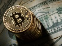 Bitcoin tüm zamanların rekorunu kırarak 27 bin dolar bandını aştı