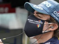 Fernando Alonso'ya otomobil çarptı