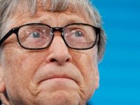 Bill Gates, mutasyonlarla mücadele için 'üç doz aşı' çağrısı yaptı