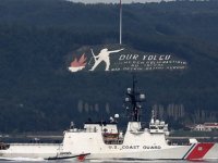 ABD sahil güvenlik gemisi 'USCGC Hamilton' Çanakkale Boğazı'ndan geçişine başladı