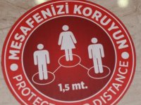 "Sosyal mesafe" araştırması: Virüsün bulaşma riski açısından 2 metre ile 20 metre arasında fark yok