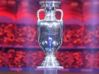 UEFA EURO 2020 kupası kaç kilogram ağırlığındadır?