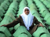 Srebrenitsa Katliamı'nın 26. yılı: 19 kişi daha defnedilecek