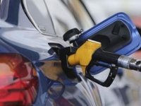 Türkiye'de Petrol fiyatları düştü, gözler akaryakıt istasyonlarında