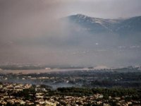 Yunanistan'da yangın Atina sınırına dayandı