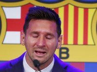 Messi Barcelona'ya gözyaşları içinde veda etti