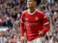 Ronaldo Manchester United ile çıktığı ilk maçında 2 gol attı