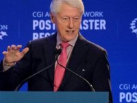 Eski ABD Başkanı Clinton hastaneye kaldırıldı