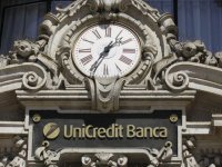 Unicredit'ten dolar/TL'de sert güncelleme