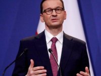 Polonya Başbakanı Morawiecki: AB kafamıza silah dayıyor