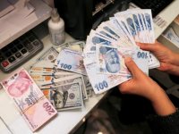 Günün ilk saatlerinde 9,85 ile rekor kıran dolar/TL kuru 9,57’ye geriledi