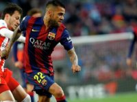 Dani Alves yeniden Barcelona'da