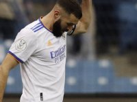 Karim Benzema'dan Real Madrid'e kötü haber