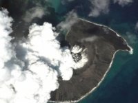 Tonga'da yanardağ ve tsunami felaketinden sonra COVID-19 kısıtlaması uygulanıyor