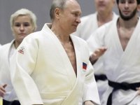 Uluslararası Judo Federasyonu, Vladimir Putin'in onursal başkanlığını askıya aldı