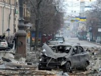 Rusya-Ukrayna savaşı… Rus paraşüt birliklerinin indiği Harkov, bombardıman altında