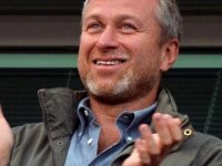 Dünyanın konuştuğu Abramovich: Beş parasız bir yetimken, Putin’i başkanlığa getiren isim oldu