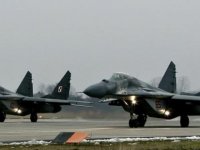 Polonya'nın MiG-29 savaş uçağı önerisi tartışma konusu oldu