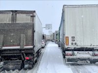 İstanbul'da gün boyu süren kar yağışı ulaşımı aksattı