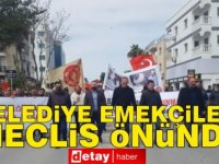 Eylemciler, Lefkoşa Türk Belediyesi’nden hareket ederek Meclis önüne vardı