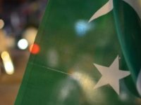 Pakistan'da yeni hükümet göreve başladı