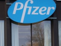 Pfizer'in Kovid-19 hapının tekrar pozitif çıkan hastalara faydası konusunda kanıt yok