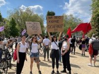 Almanya’da polis şiddeti protesto edildi