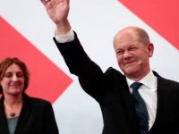 Almanya Başbakanı Olaf Scholz, gizli belgeleri çöpe atmış