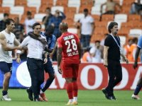 Montella ile Balotelli tartıştı! Adana Demirspor hocası çılgına döndü!