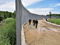 Yunanistan, Türkiye sınırındaki çelik bariyeri 180 kilometreye çıkaracak