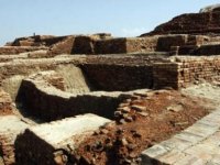 Pakistan’da muson etkisi: Mohenjo-daro’da 4 bin 500 yıllık duvarlar çöktü