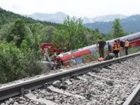 Almanya’da iki yük treni çarpıştı