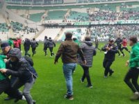 Bursaspor – Amedspor maçına olaylar damga vurdu! Siyasilerden tepki geldi…