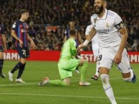 Real Madrid, Barcelona’yı dağıttı, finale çıktı! Benzema, hat-trick yaptı