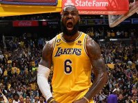 LeBron James tarihe geçti; Lakers seriyi 3-1'e getirdi