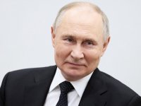 Putin, kesin sonuca göre yüzde 87,28 oyla başkanlık seçiminin galibi