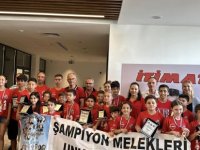 Orhan İtimat ve Şampiyon Melekler Satranç Anı Turnuvası Yapıldı