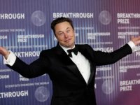 Tesla yatırımcıları, Elon Musk’a rekor ödeme yapılmasını kabul etti