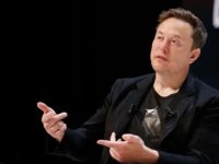 Elon Musk okullardaki cinsel kimlik yasası nedeniyle şirketlerini California'dan Texas'a taşıyor