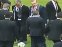 Erdoğan ve Davutoğlu Arena’da top oynadı