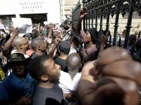 Güney Afrika’da öğrencilerin harç zammı protestosu