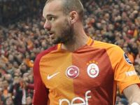 Wesley Sneijder’e uyarı geldi